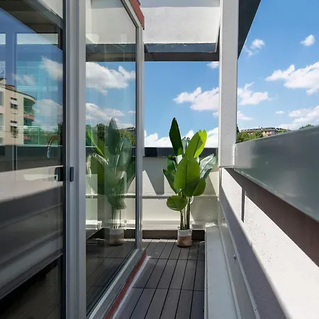 Rooftop Design Con Terrazzo - Duomo-porta Romana Apartment